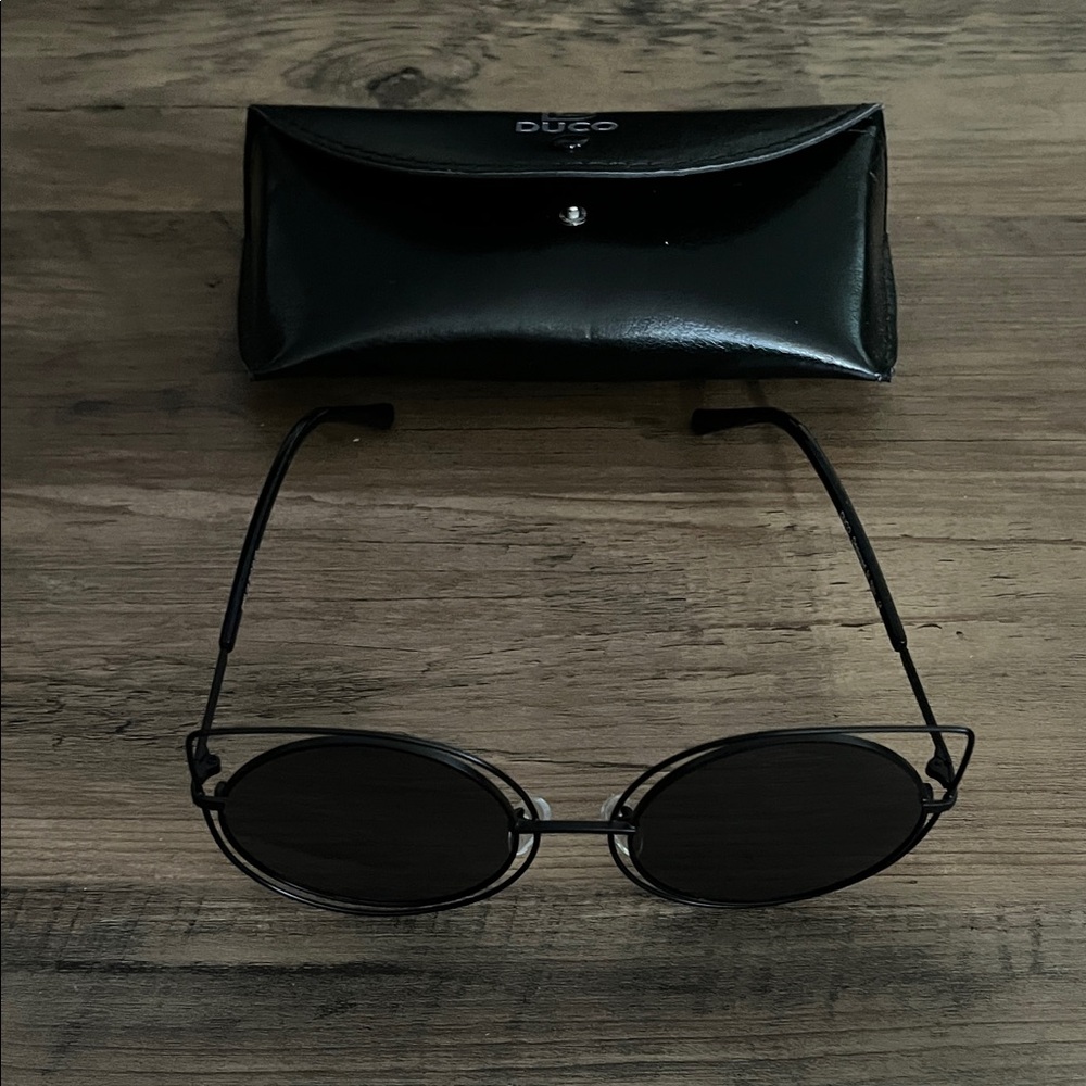 Duco Designer Black Sunglasses with Case